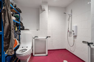 Photo 7- click for photo gallery
